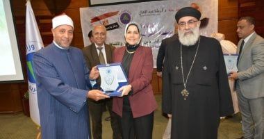 مصلحة الضرائب تكرم العاملين الفائزين بالمسابقات الدينية دعمًا للوحدة الوطنية