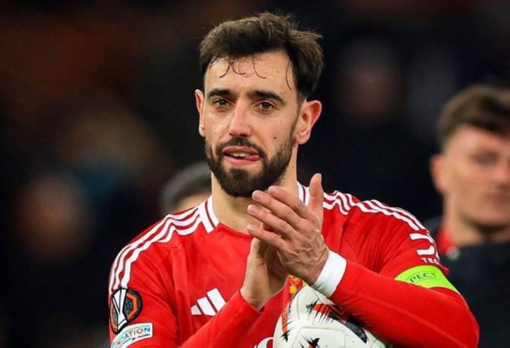 الامارات | فرنانديش يرفض الانتقال إلى السعودية للبقاء مع يونايتد