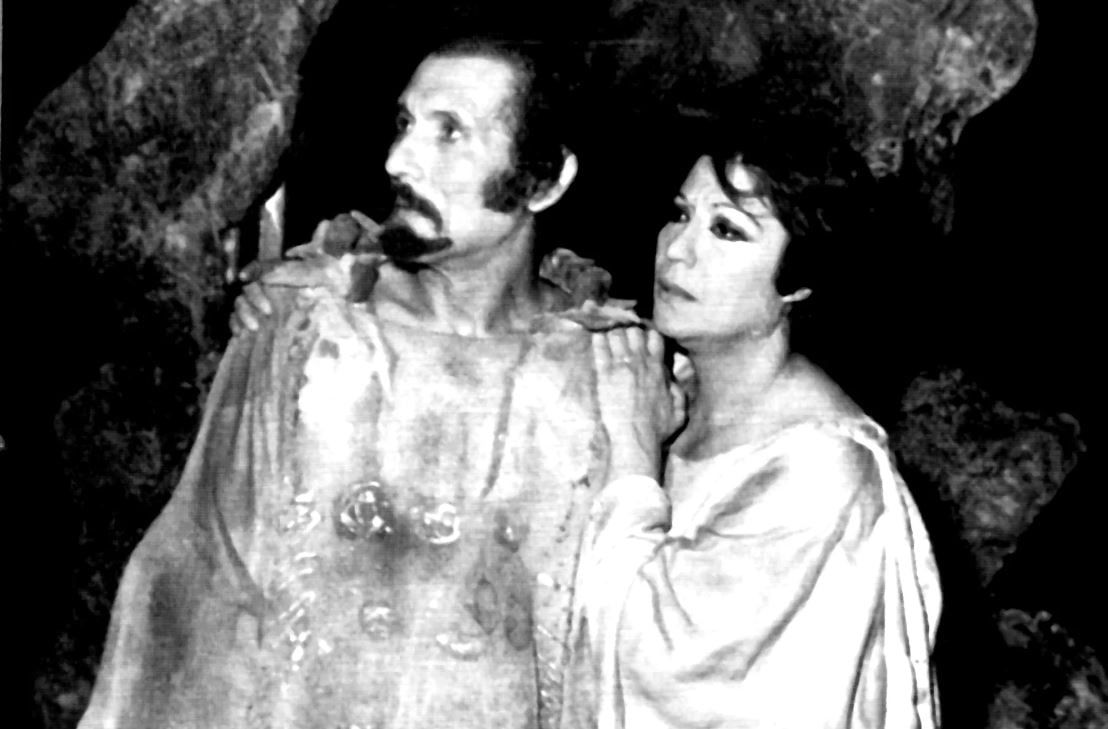 رشوان توفيق لـ الخليج 365: سميحة أيوب جارتى وعشرة عمرى ولا تعوض