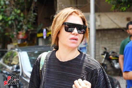 نقل جثمان الراحلة سميحة أيوب استعداد لأداء صلاة الجنازة بعد قليل.. صور