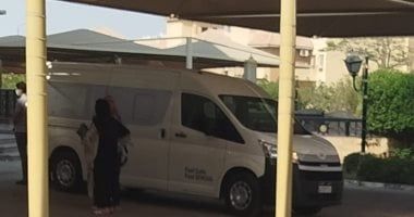 وصول جثمان الراحلة سميحة أيوب إلى مسجد الشرطة استعدادا لأداء صلاة الجنازة