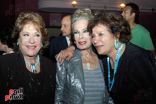 رشوان توفيق لـ الخليج 365: سميحة أيوب جارتى وعشرة عمرى ولا تعوض