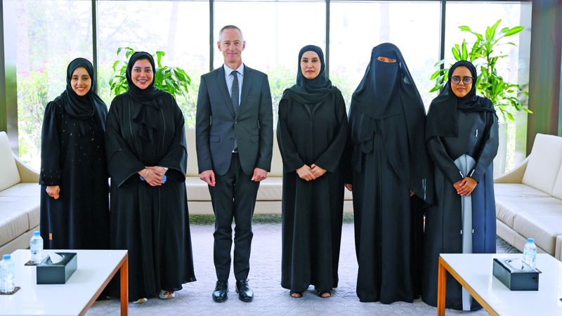 الامارات | القنصل الفرنسي يزور مؤسسة دبي لرعاية النساء والأطفال