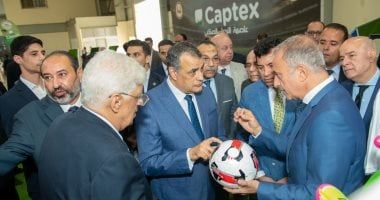 وزيرا الإنتاج الحربى والشباب والرياضة يتفقدان مصنع النجيل الصناعى