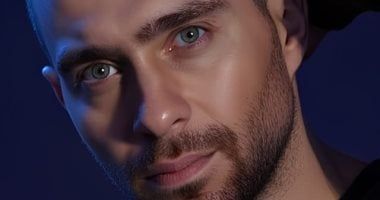 حسام حبيب يطرح أولى أغانى ألبومه الجديد بعنوان سيبتك