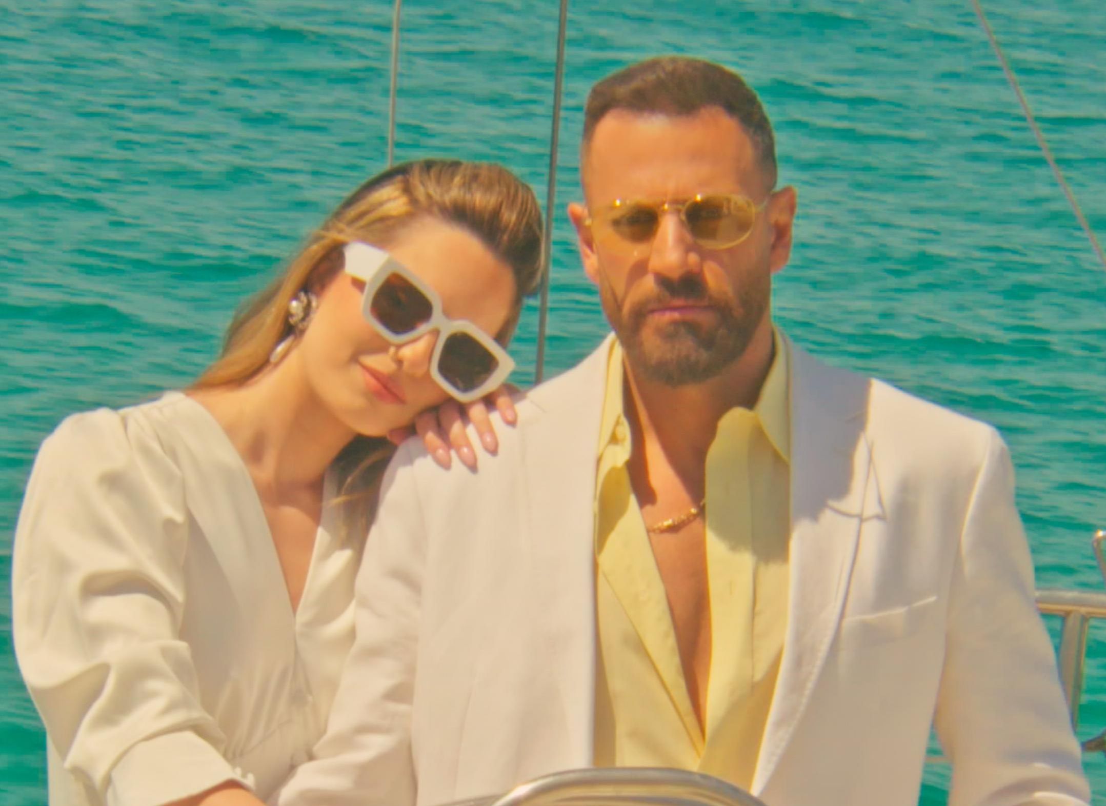 بالفيديو- بعدما كشف موقع “الخليج 365” التفاصيل، نيقولا معوّض والتركية جيهان باربور معًا…