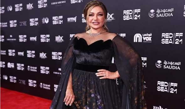 ليلى علوي تعلّق على تكريمها في "مهرجان السينما الفرانكفونية"
