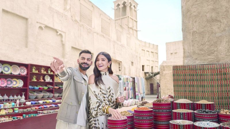 الامارات | فيرات كوهلي وأنوشكا شارما يُروّجان لتجارب دبي الفريدة