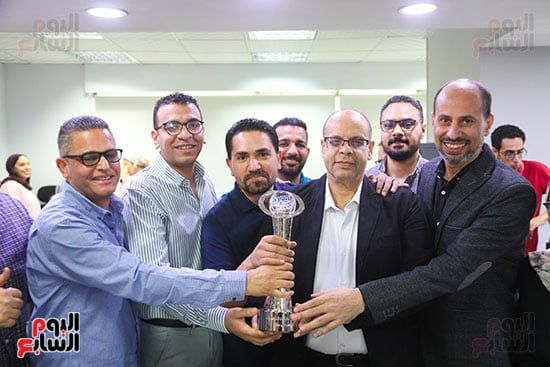 ”الخليج 365” يُكرِّم الصحفيين الحاصلين على الجوائز في احتفالية كبرى