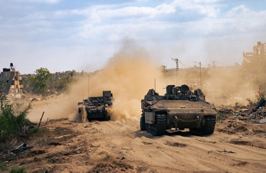 صدى الانفجارات يصل تل أبيب.. "وحش" إسرائيلي يزن 12 طنا يدمر قطاع غزة عن بعد