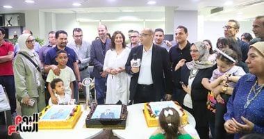 ”الخليج 365” يُكرِّم الصحفيين الحاصلين على الجوائز في احتفالية كبرى