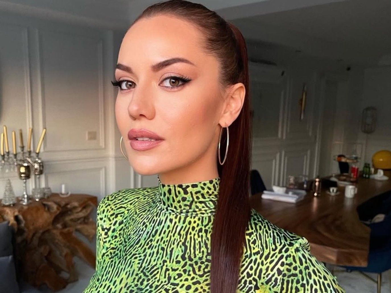 لمناسبة يوم ميلادها: شاهدي أجمل الإطلالات الجمالية لفهرية أفجان