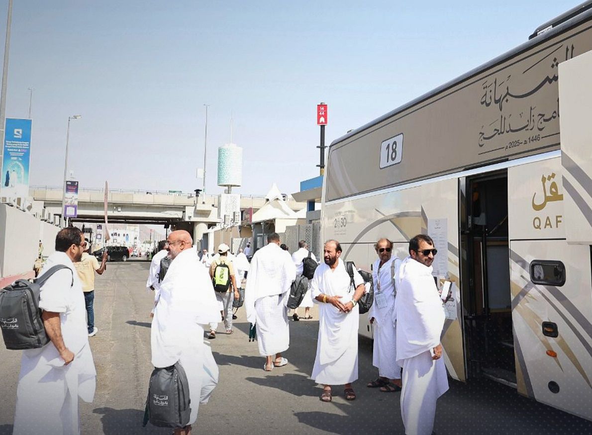 الامارات | حجاج الدولة يتوافدون إلى مشعر منى لقضاء يوم التروية