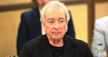 حمادة صدقى وطولان ومصطفى عزام أول الحاضرين فى عزاء شقيق علاء نبيل