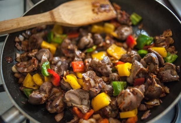 احذر الكوليسترول في لحمة العيد.. ما الكمية المسموح بها لكل فئة؟