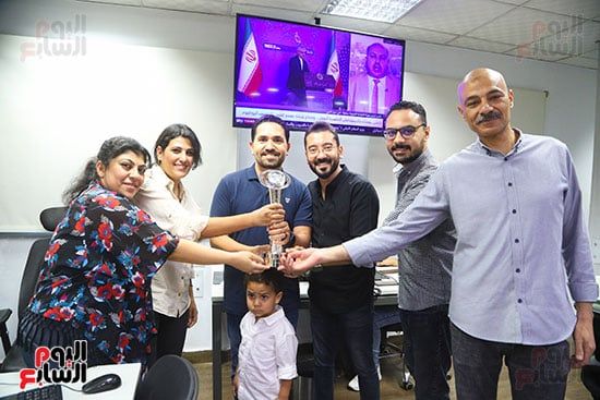 ”الخليج 365” يُكرِّم الصحفيين الحاصلين على الجوائز في احتفالية كبرى