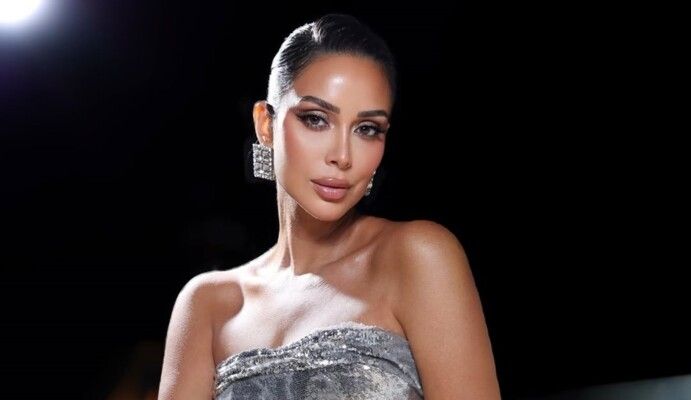 بسنت شوقي تضج أنوثة وجمال ورشاقة بفستانها الخيالي