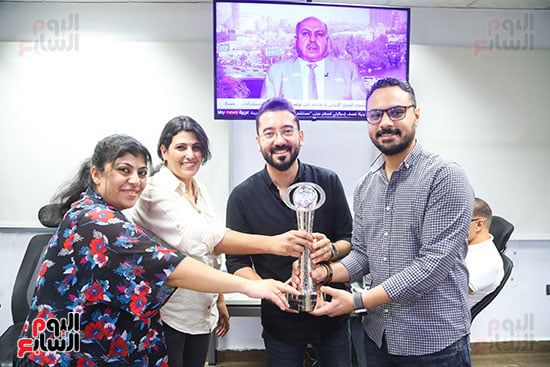 ”الخليج 365” يُكرِّم الصحفيين الحاصلين على الجوائز في احتفالية كبرى