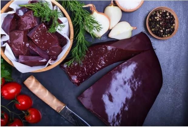 مخاطر تناول كبدة الأضحية النيئة بعد الذبح مباشرة.. اكتشف أضراراها قبل فوات الأوان