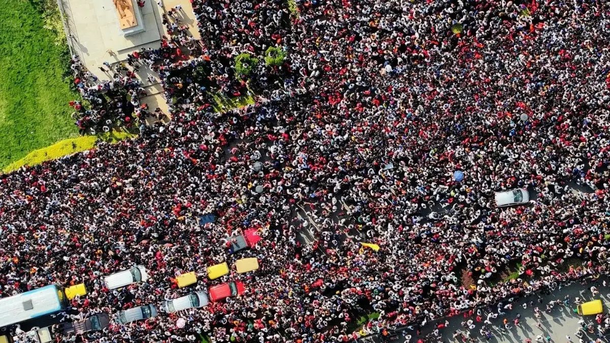 الامارات | مقتل 6 مشجعين خلال تدافع أمام ملعب للكريكيت في الهند