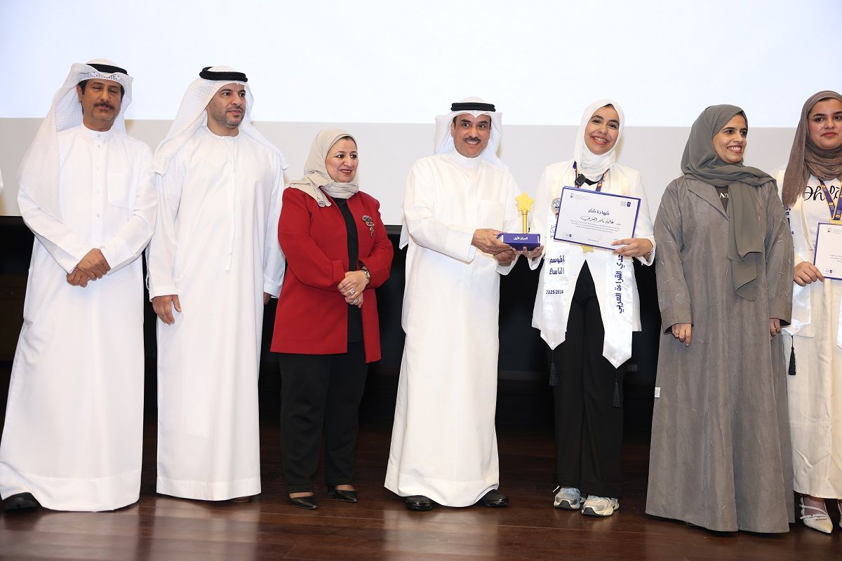 الامارات | غالية ناصر العنزي تحرز لقب بطلة تحدي القراءة العربي في الكويت