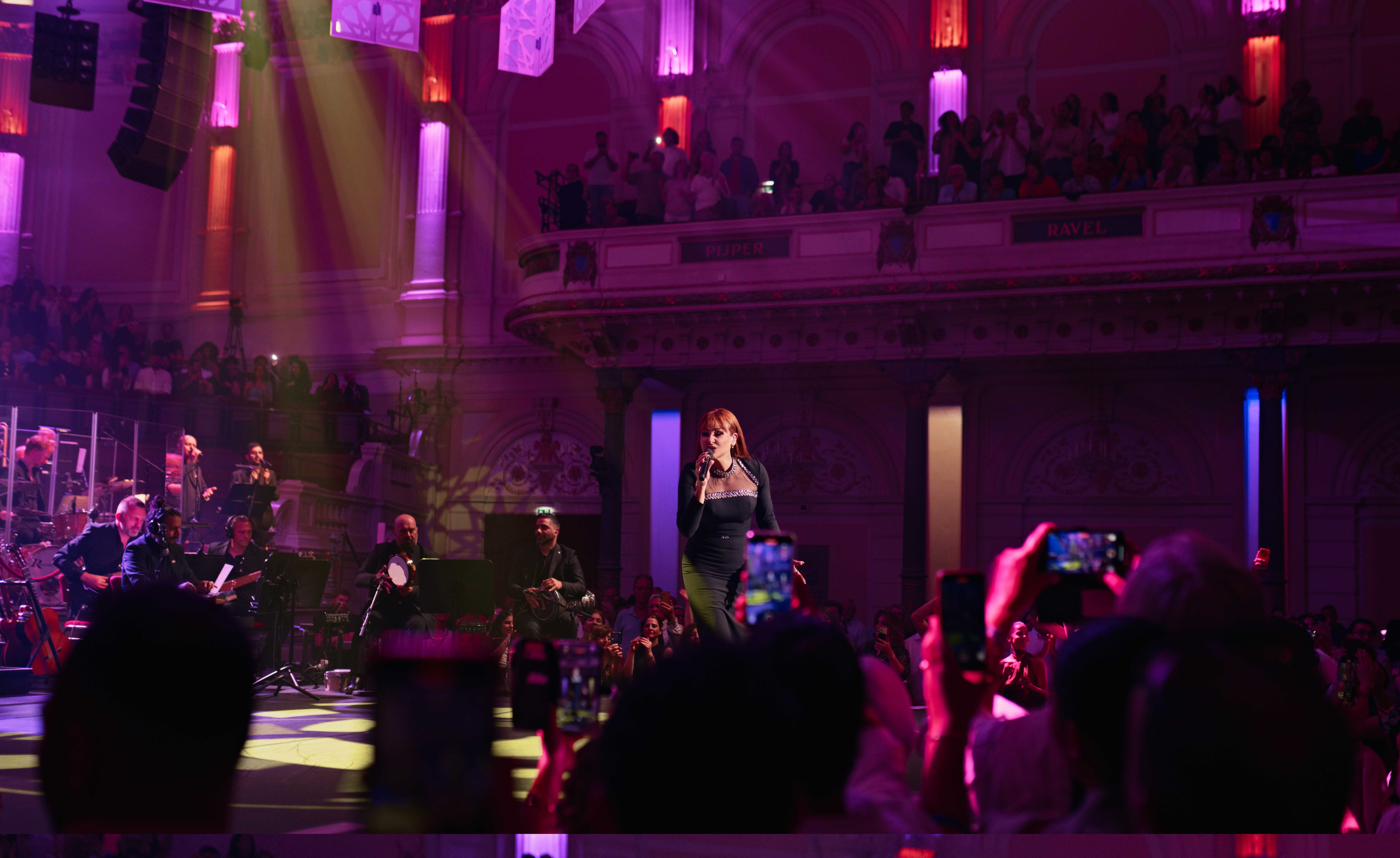 10 صور من حفلى كارول سماحة فى أمستردام