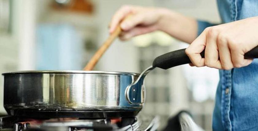 لا تعيدي تسخين اللحم بهذه الطريقة.. استشاري تغذية تكشف الأضرار