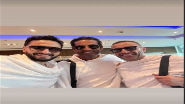 قبل الصعود لجبل عرفات.. هذا مايفعله الفنانيين العرب في مكة المكرمة