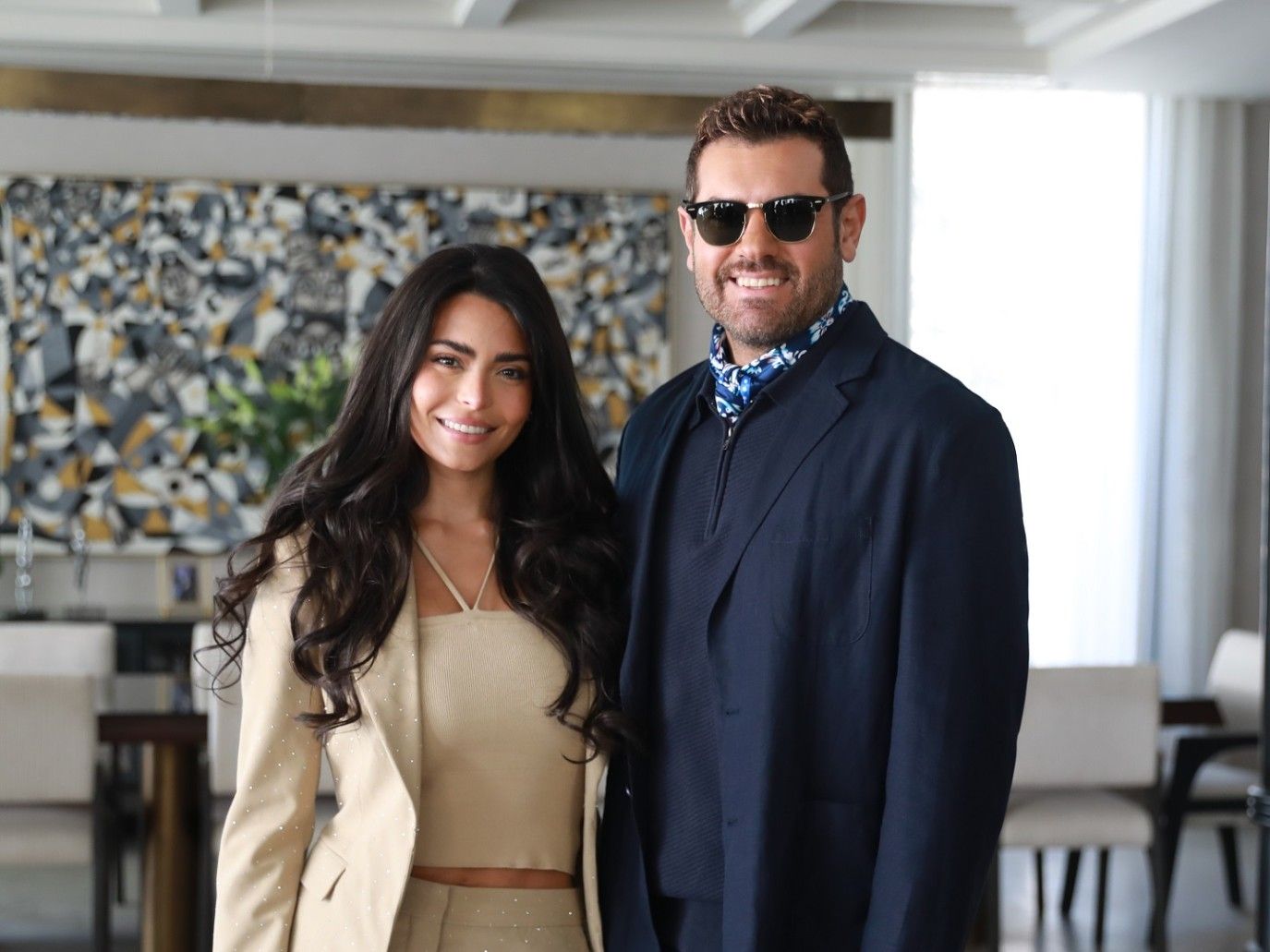 رومانسية عمرو يوسف وأسماء جلال بفيلم السلم والثعبان – لعب عيال