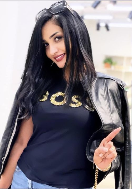 شاهد بالفيديو.. تسابيح خاطر تواصل إستفزاز جمهور مواقع التواصل: (السودان يحتاج إلى ترليون دولار لإعادة الحياة لما قبل 15 أبريل وسلطات بورتسودان تستمر في إطلاق الوعود الكاذبة)