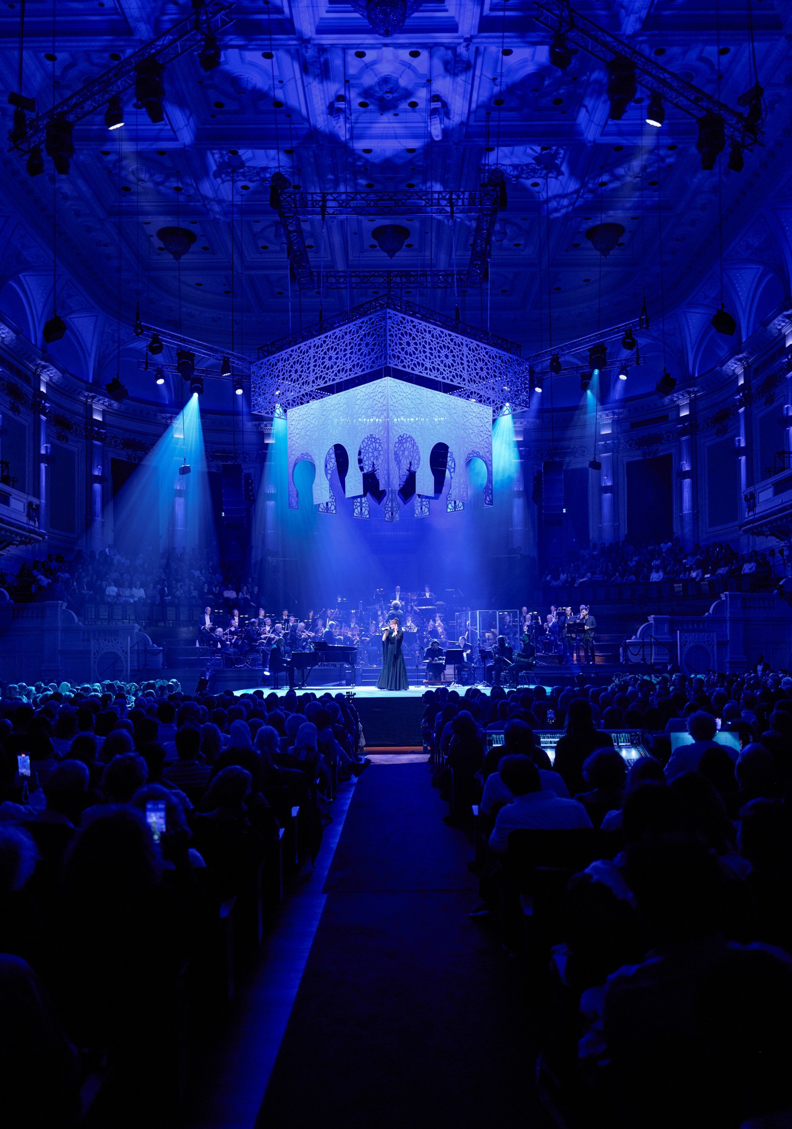 10 صور من حفلى كارول سماحة فى أمستردام