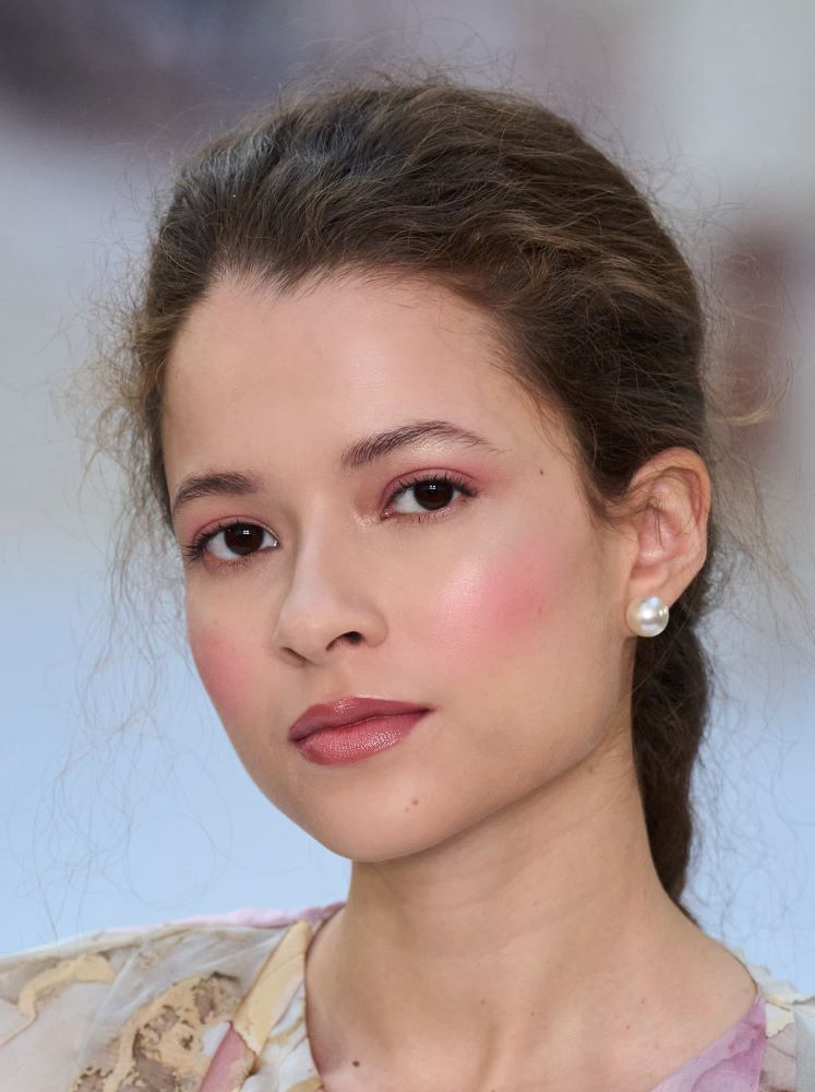 مستحضرات مكياج بعامل وقاية للصيف.. حماية إضافية من أشعة الشمس