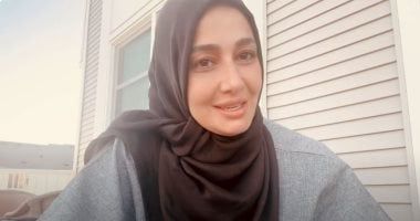 قناة حلا شيحة الدينية تتجاوز 16 ألف متابع.. والفنانة: سعيدة إنى باتكلم عن ربنا