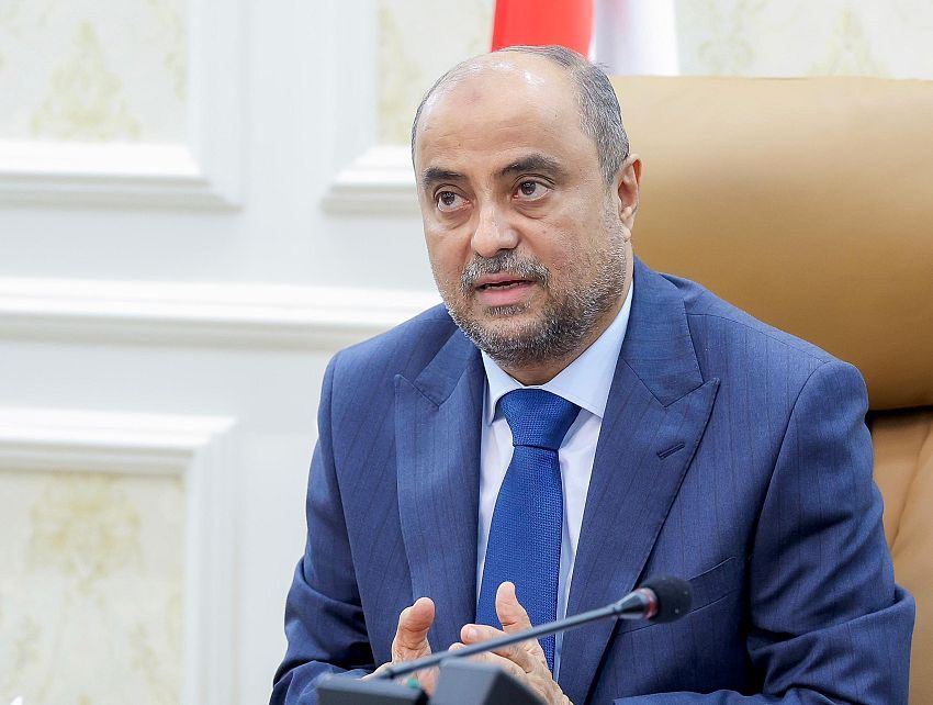 رئيس الوزراء يوجه برفع الجاهزية الصحية لمواجهة تفشي الأوبئة والحميات