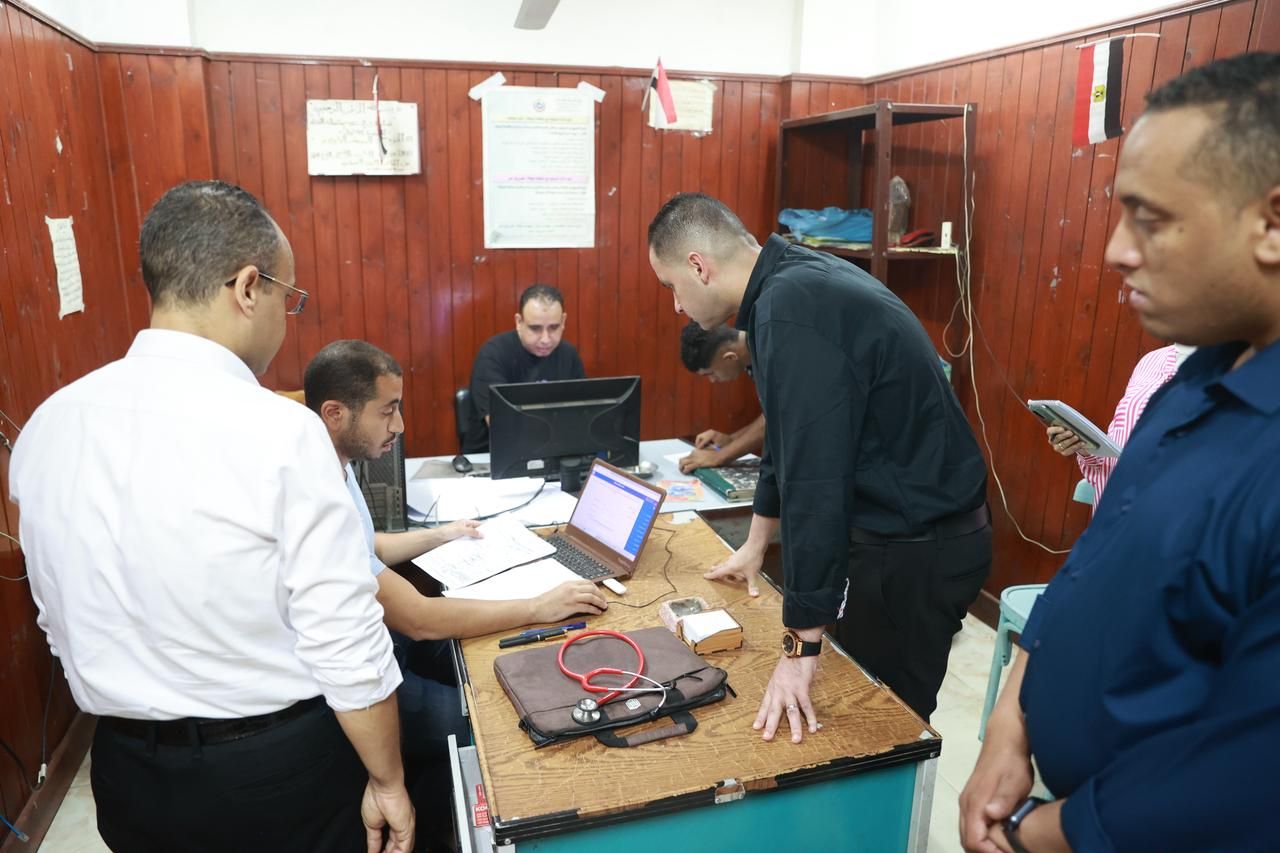 نائب وزير الصحة يستكمل جولته الميدانية بالقاهرة ويتفقد عدد من منشآت الرعاية