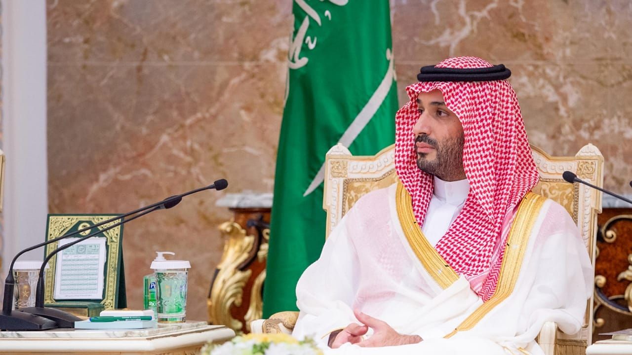 ولي العهد يستقبل المهنئين بعيد الأضحى في قصر منى