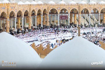 صلاة عيد الأضحى من الحرمين الشريفين.. صور