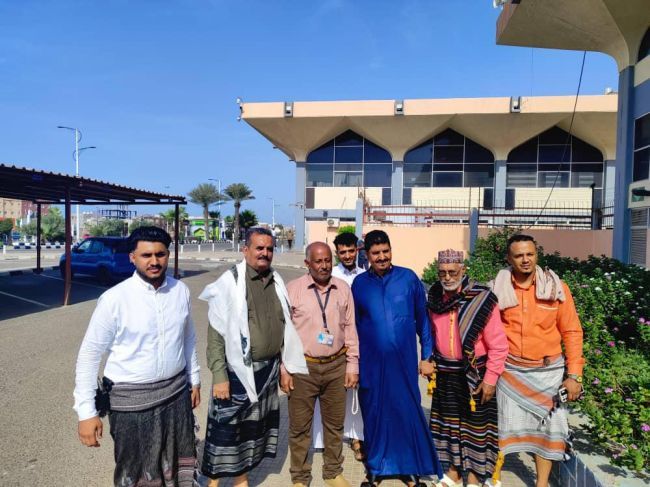 مدير عام مطار عدن الدولي يتفقد سير العمل في أول أيام عيد الأضحى المبارك