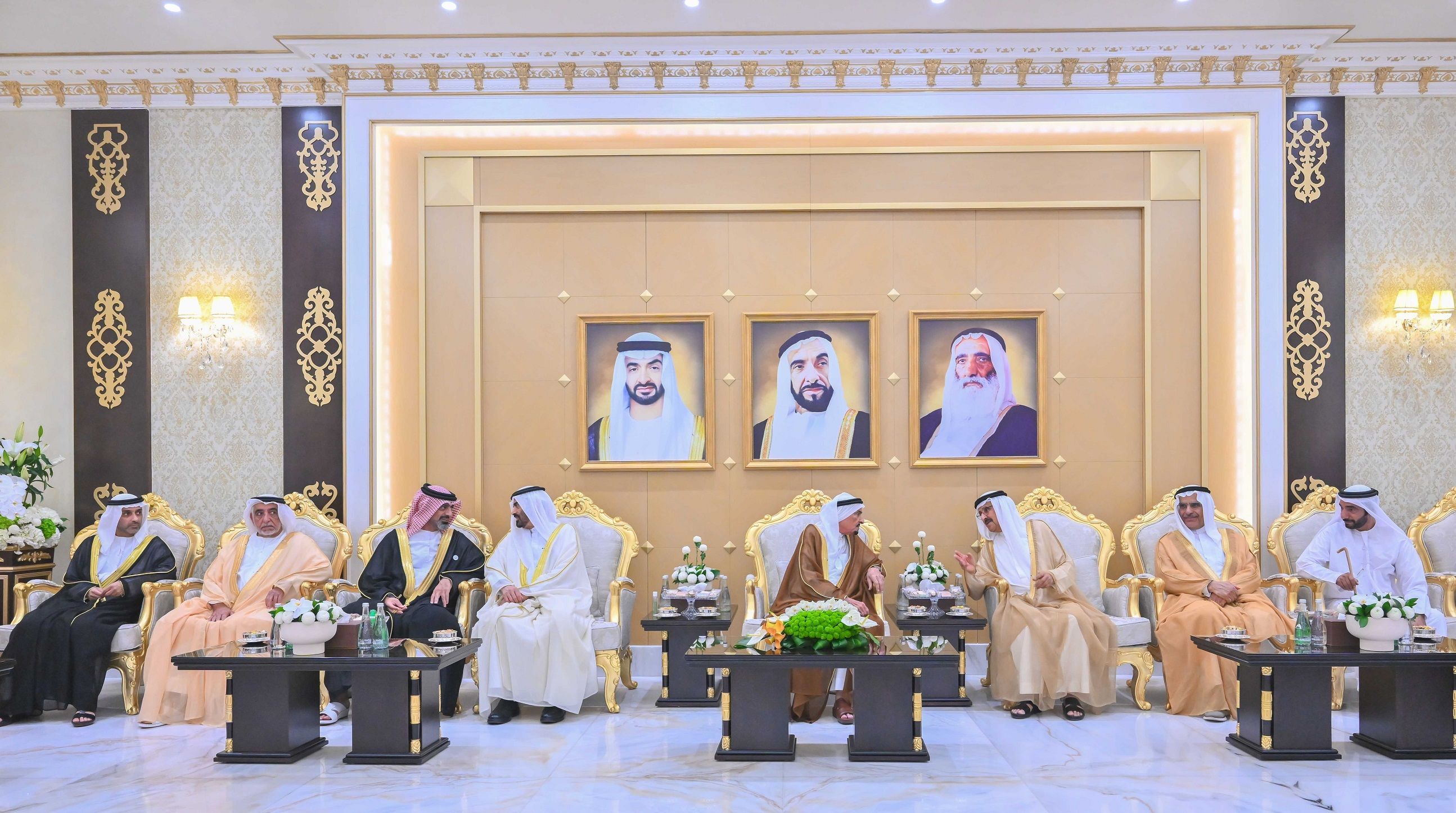 الامارات | حاكم عجمان ووليّ عهده يواصلان استقبال المهنّئين بعيد الأضحى المبارك