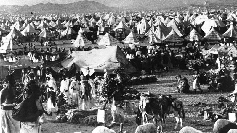 الامارات | الحج قديماً من الإمارات.. رحلة إيمانية محفوفة بالمخاطر والتحديات