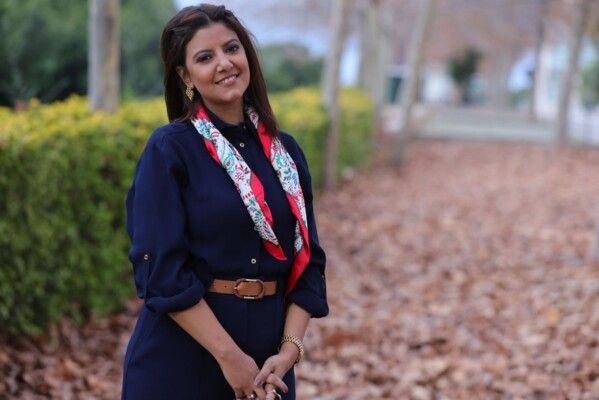 ياسمين علي بأغنيتها الجديدة "إهداء".. رحلة موسيقية شرقية تحت سماء لبنان