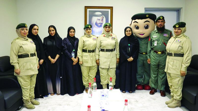 الامارات | شرطة دبي تسعد النزيلات وأطفالهن بكسوة عيد الأضحى