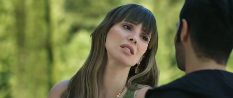 إيمان العاصي فتاة تعمل في المافيا ضمن أحداث فيلم في عز الضهر