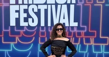 حنان مطاوع تتألق وسط نجوم هوليوود وتحضر عرض فيلمها happy birthday.. صور