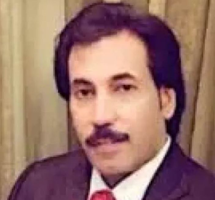 البيض يطرح مبادرة وطنية شاملة لحل الأزمة اليمنية: رؤية جريئة تتحدى الانقسام وتبني مساراً للسلام