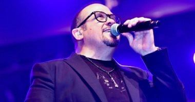 هشام عباس يحيي حفلاً غنائيًا على مسرح البالون