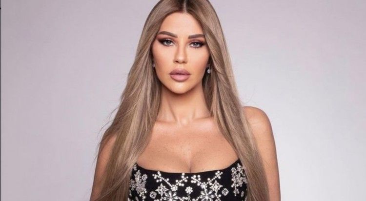 كارلا حداد تمارس التجديف في البترون وتوثق تجربتها