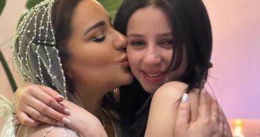 لحظات مؤثرة لابنة أسماء شريف منير احتفالاً بزواج والدتها
