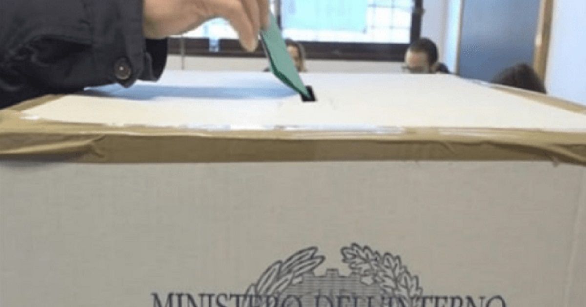 الإيطاليون يصوتون على استفتاءات حول الهجرة وقانون العمل