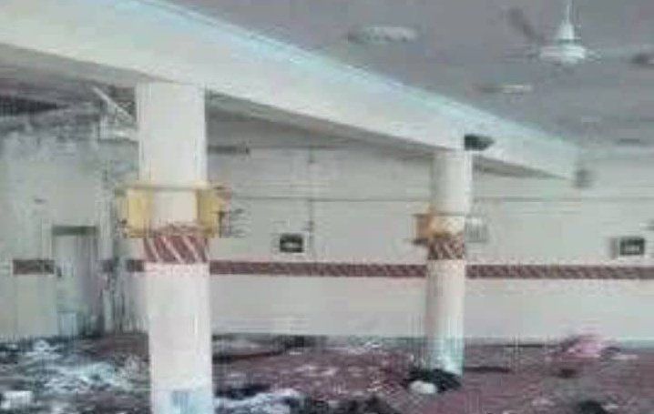 مقتل وإصابة نحو 17 شخصًا برصاص مسلح حوثي داخل مسجد في رداع